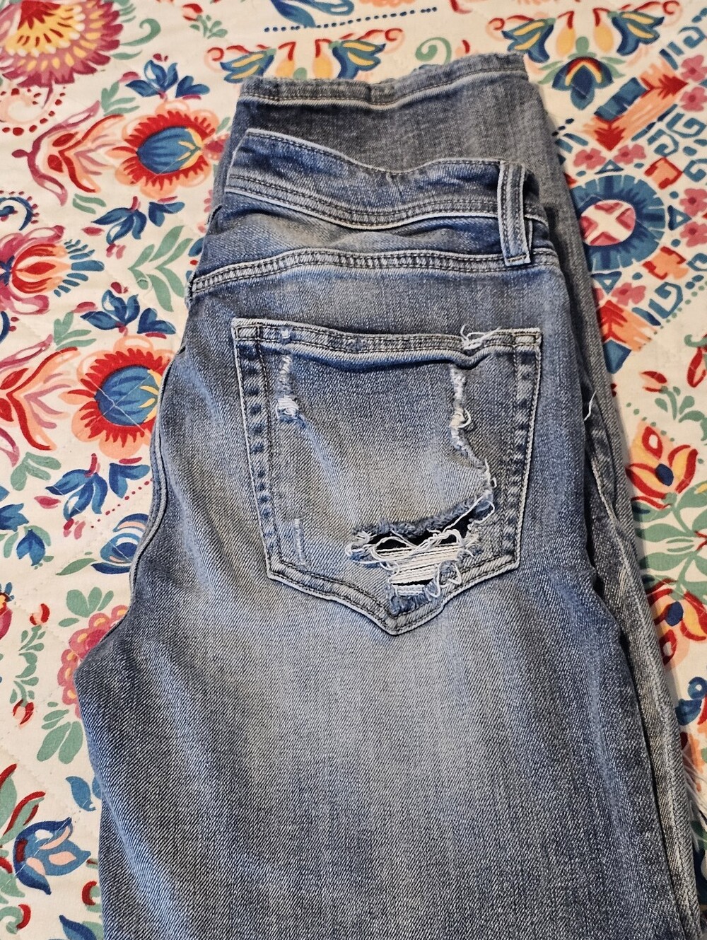 Liverpool Los Angeles The Boyfriend Jeans 2/26 Distressed Medium Wash Button Fly